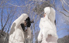 Thời trang Việt 'du ngoạn' cảnh đẹp thế giới