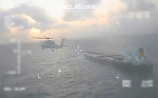 Mỹ lại bắt tàu dầu ngoài khơi Venezuela