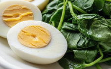 Trứng nên ăn chung với món nào để hấp thu tốt hơn?