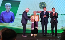 Nghệ nhân ẩm thực U.100 xúc động khi được phong tặng danh hiệu đặc biệt tại TP.HCM