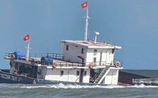 Tàu thuyền liên tiếp gặp sự cố trên vùng biển Cửa Việt