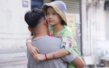 Cha chạy xe ôm 'còn 2 triệu đồng' cứu con ung thư: Được giúp 601 triệu đồng