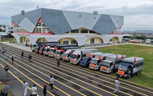 Những chuyến xe xuyên đêm hướng về miền Trung