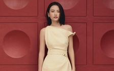 Diện đầm dài, khoác blazer chưa đủ, thêm thắt lưng mới thật sành điệu