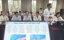 Bí thư Thành ủy TP.HCM biểu dương bác sĩ Võ Thái Trung cùng ê kíp