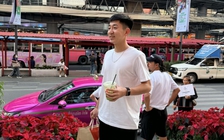 U.23 Việt Nam thảnh thơi dạo phố Bangkok, ‘đau đầu suy tính’ mua sắm món gì!