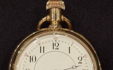 Đồng hồ vàng của cặp đôi nổi tiếng trên tàu Titanic được bán 60 tỉ đồng