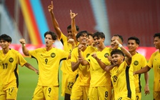 U.23 Malaysia thắng ngược ngoạn mục: Tạm chiếm ngôi đầu của Việt Nam, Lào bị loại sớm