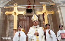 Thánh giá mạ vàng ở Nhà thờ Đức Bà Sài Gòn: Từ tối nay 8.12, người dân có thể chiêm ngưỡng