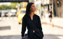 Biến những chiếc quần dài mùa này thành món đồ thanh lịch, hiện đại