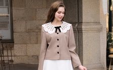 Chân váy dài phối áo khoác dáng ngắn, cặp đôi giúp nàng nổi bật cả ngày