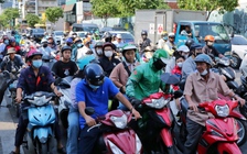 Ngày nghỉ Tết Ất Tỵ cuối cùng: Nhiều tuyến đường trung tâm TP.HCM tấp nập xe