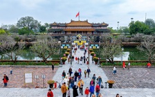 Cố đô Huế thu hút khách du xuân