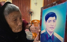 Xúc động mẹ 104 tuổi tìm thấy mộ phần con trai hy sinh 52 năm trước