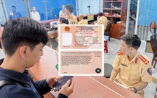 Đổi bằng lái xe, CSGT hẹn 2 tháng trả bản cứng: Hãng xe không chấp nhận VNeID