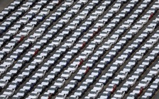 Ông Trump đánh thuế 25% lên ô tô nhập khẩu