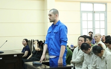 Người mẫu lai Đinh Nhikolai lãnh 2 năm tù