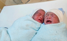 Cứu sống sản phụ và cặp song sinh mắc hội chứng truyền máu hiếm gặp