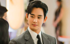 Kim Soo Hyun mất 1 triệu người theo dõi vì bê bối đời tư