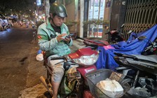 Làm ngày không đủ, tranh thủ làm đêm