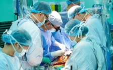 Cứu cụ ông suy tim, nhồi máu não