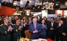 Tổng thống Brazil tham quan Bảo tàng Lịch sử quân sự Việt Nam
