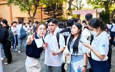 Sáng nay hơn trăm nghìn thí sinh tham dự kỳ thi xét tuyển vào đại học