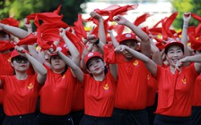 Hàng ngàn người đồng diễn thể dục trước Dinh Độc Lập