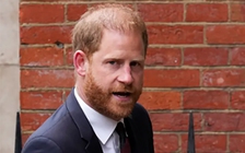 Lý do Hoàng tử Harry 'kiệt sức'