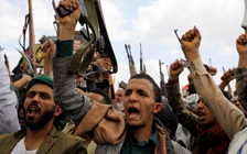 Houthi tấn công Israel, tàu sân bay Mỹ