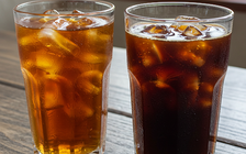 Bác sĩ: Nước ấm tốt, nhưng thích uống nước đá, cà phê đá hãy thử cách sau