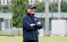 HLV Roland lại bất ngờ chia sẻ: 'Đáng buồn khi U.17 Việt Nam không đạt mục tiêu, nhưng...'