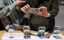 Mỹ miễn thuế điện thoại nhưng nhắm đến thuế bán dẫn