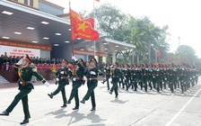 Trường sĩ quan Lục quân 1 đón nhận Huân chương Bảo vệ Tổ quốc hạng nhất