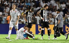 Neymar bật khóc rời sân chỉ sau 34 phút thi đấu, điều gì đang xảy ra?