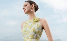 Diện váy đi biển quyến rũ, thần thái nhờ bí quyết này