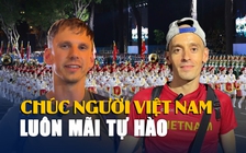 Người nước ngoài xem hợp luyện diễu binh: 'Tôi yêu Việt Nam'