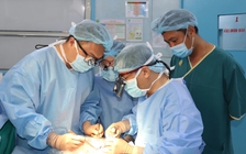 Bé 21 tháng tuổi được ghép gan từ người hiến chết não
