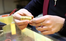 Giá giảm sâu khiến người mua lỗ hơn 10 triệu đồng/lượng sau một đêm