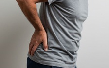 5 nguyên nhân ít người ngờ tới làm yếu cột sống