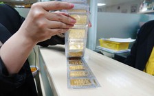 Giá vàng hôm nay 2.4.2025: Giảm trước khi Mỹ áp dụng chính sách thuế mới