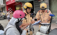 Chờ đổi bằng lái xe: Xuất trình với CSGT thế nào để không bị phạt?