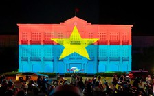 Cấm xe vì... 3D Mapping ở tòa nhà 125 tuổi gây sốt