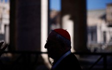 Mật nghị tìm người thay thế Giáo hoàng Francis được tổ chức ra sao?