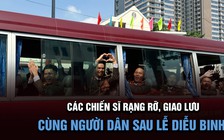 Các chiến sĩ rạng rỡ, giao lưu cùng người dân sau lễ diễu binh