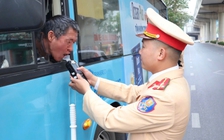 Gần 1.500 tài xế vi phạm nồng độ cồn bị xử lý trong ngày đầu nghỉ lễ