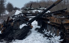 Tư lệnh Mỹ nói Nga mất hơn 4.000 xe tăng, Ukraine sắp nhận thêm F-16