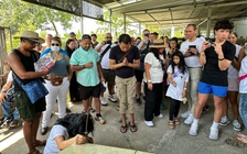 Nơi máy bay rơi 50 năm trước ở TP.HCM: Nghẹn ngào ngày trở về của những 'đứa trẻ Babylift'