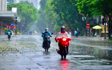 Không khí lạnh tràn về dịp lễ giỗ tổ Hùng Vương, miền Bắc mưa giông