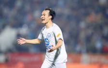 Bảng xếp hạng V-League: Nam Định chiếm thế thượng phong, HAGL tạm thoát hiểm ngoạn mục